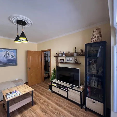 Cozy تيرانا